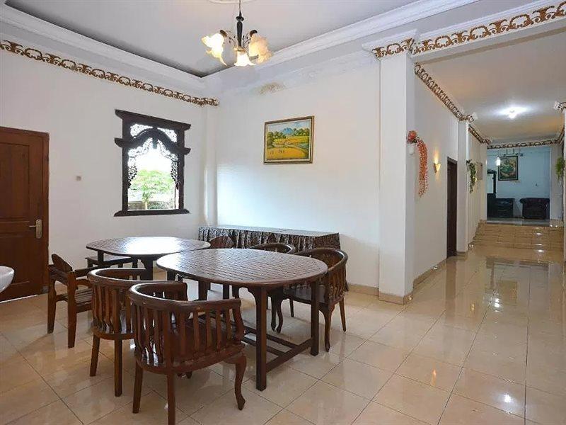 Oyo 586 Hotel Wijaya Kalasan Dış mekan fotoğraf