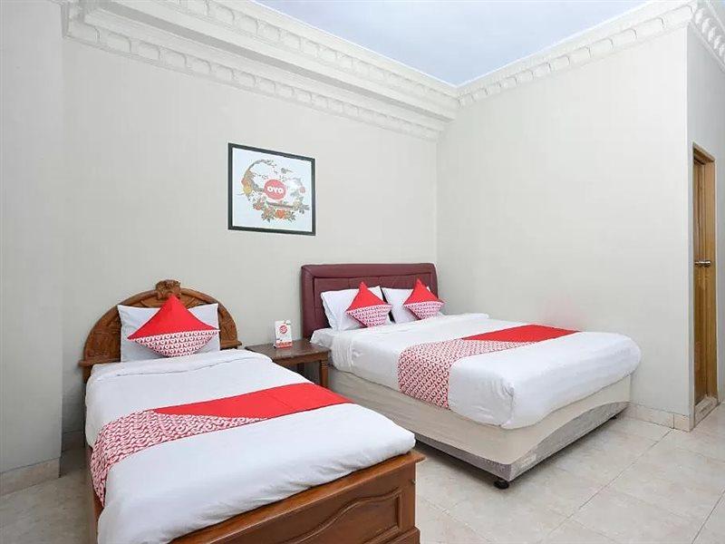 Oyo 586 Hotel Wijaya Kalasan Dış mekan fotoğraf