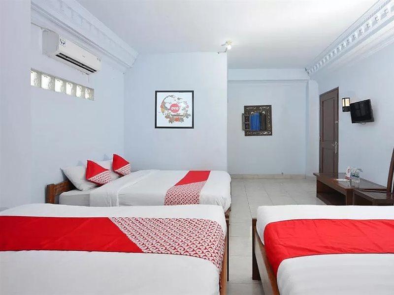 Oyo 586 Hotel Wijaya Kalasan Dış mekan fotoğraf
