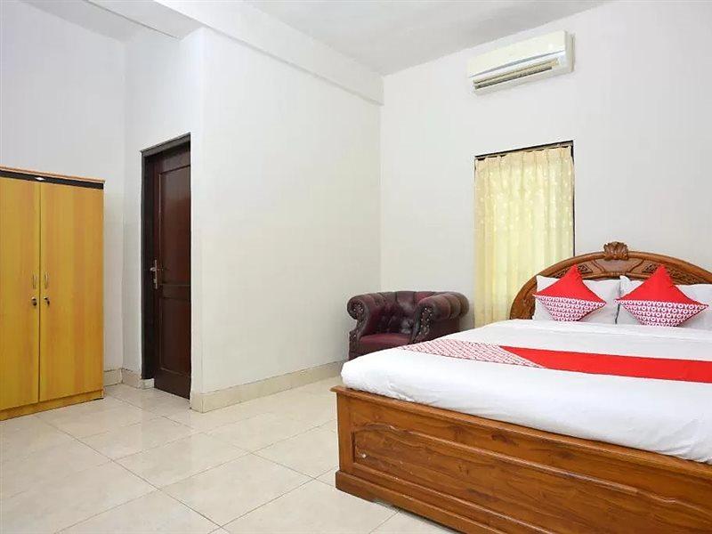 Oyo 586 Hotel Wijaya Kalasan Dış mekan fotoğraf
